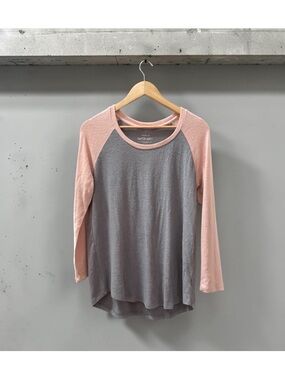 NWT Torrid Women’s Soft Plush Baseball Raglan Tee - Pink & Gray! Medium/Large!